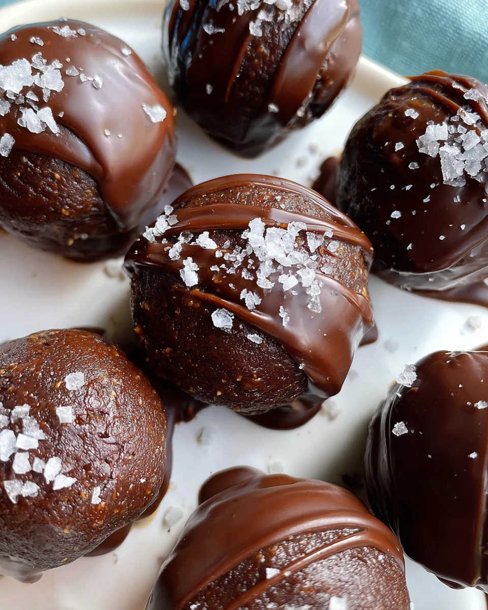 Dark Chocolate Protein Balls (No Bake, Low Carb)